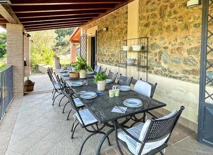 In 8 Ettari Di Campagna, A 20' Dal Mare *